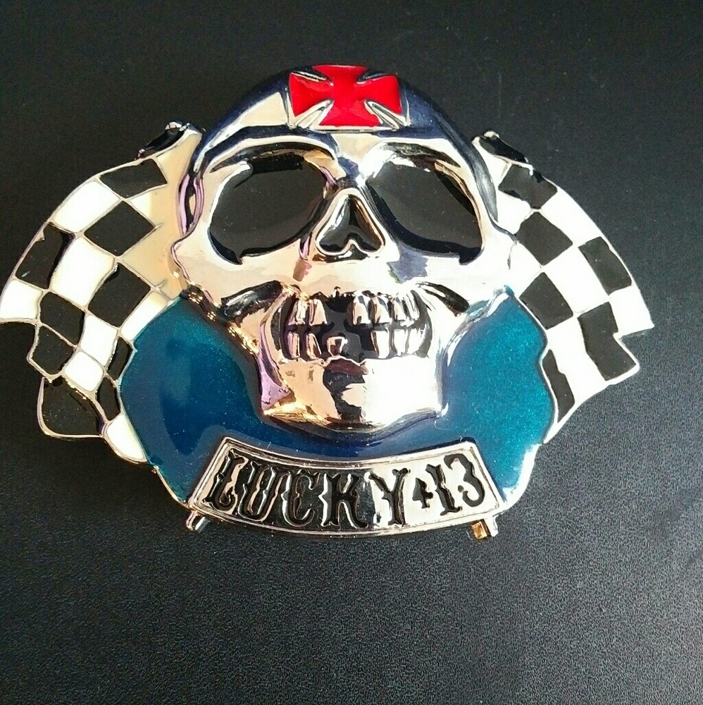 Skull belt buckle